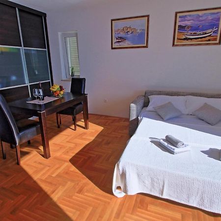 Studio Apartman Luka Senj  Extérieur photo