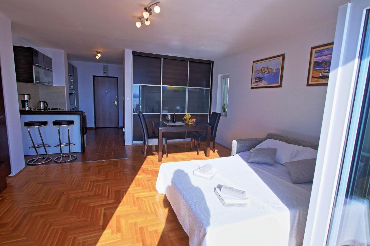 Studio Apartman Luka Senj  Extérieur photo